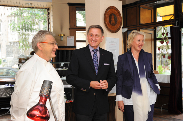 Ein starkes Trio (v.l.): Georg Maushagen, Prof. Dr. Gerhard Nowak und Dr. Kirsten Schubert (Vorstandsmitglied der Destination Düsseldorf) 