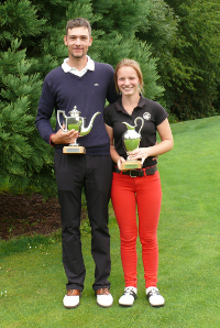 Als Clubmeister 2013 im GC Issum-Niederrhein grüßen: Joe Zachel und Hendrick Beins